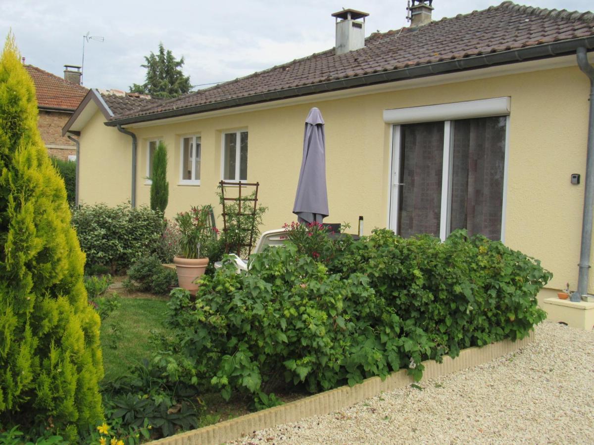 O Bout D'La Motte Apartment Voillecomte Bagian luar foto