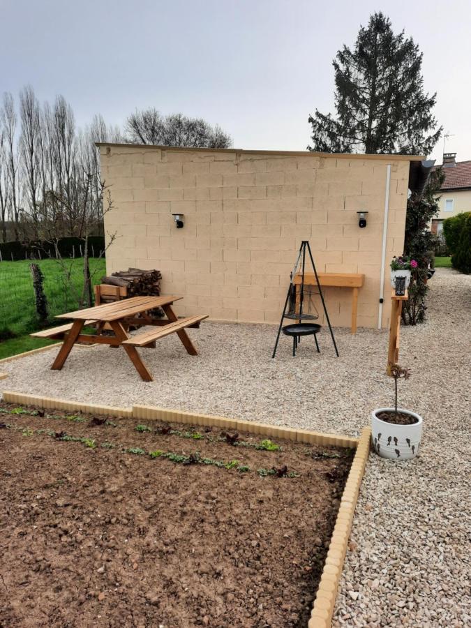 O Bout D'La Motte Apartment Voillecomte Bagian luar foto