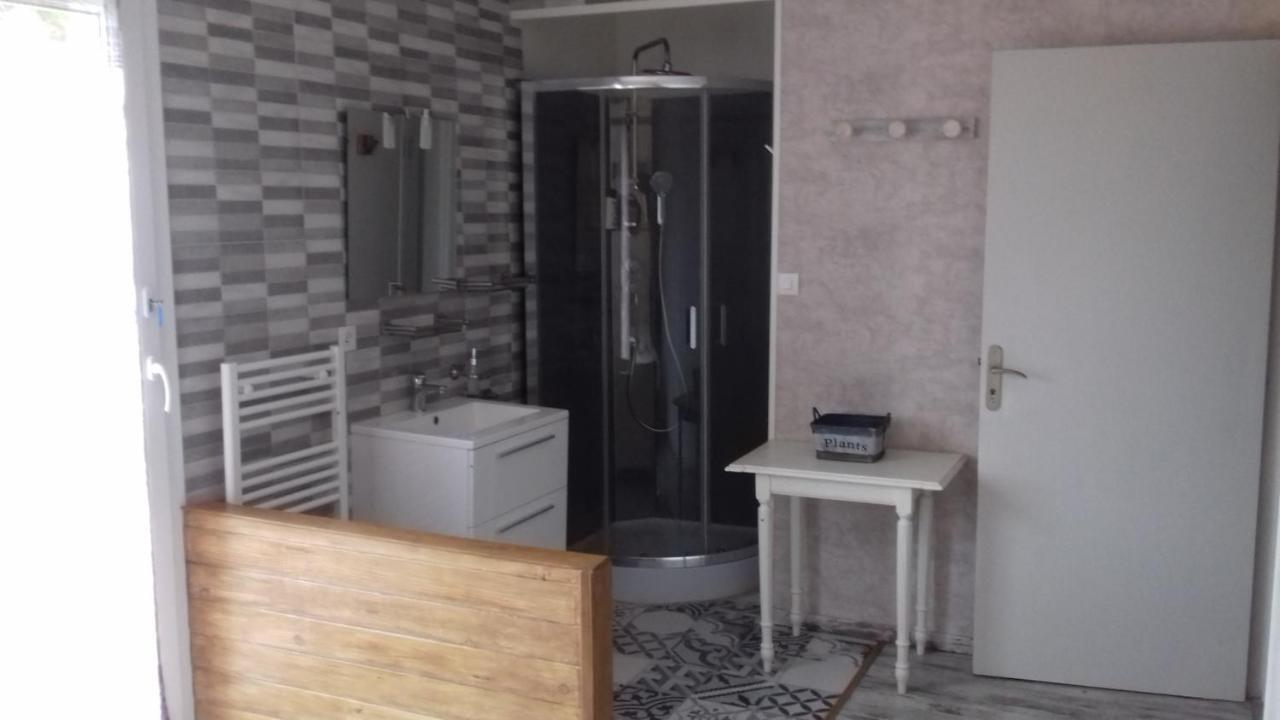O Bout D'La Motte Apartment Voillecomte Bagian luar foto